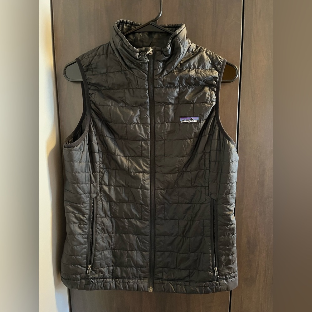 NWOT Women’s Patagonia Nanopuff vest